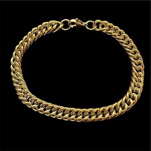 18k Gold plated Stainless Steel curb 8.3 inch long and 7mm bracelet - Gold